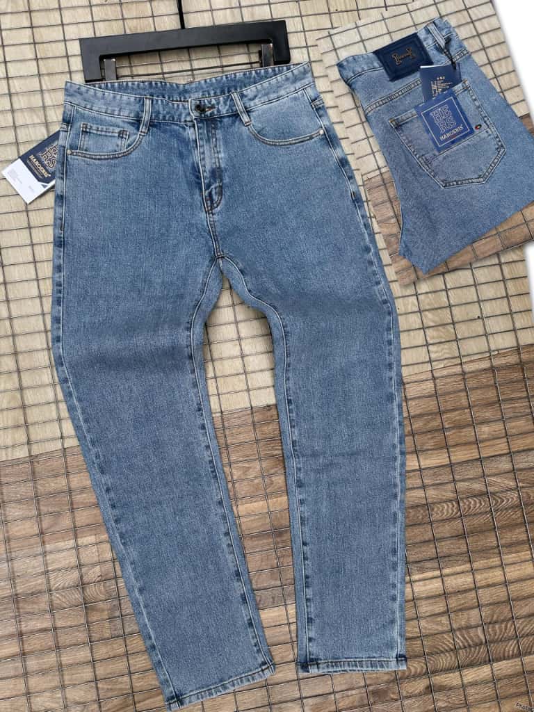 Straight Cut jeans